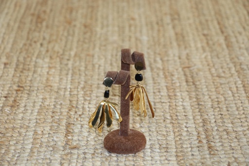 Brincos Pendentes Florais Orgânicos com Detalhe Preto